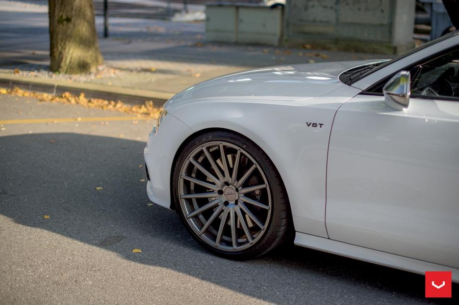 Детали экстерьера Audi S7 Sportback on Vossen Wheels (VFS2) 2016 года  (фото 15 из 26)